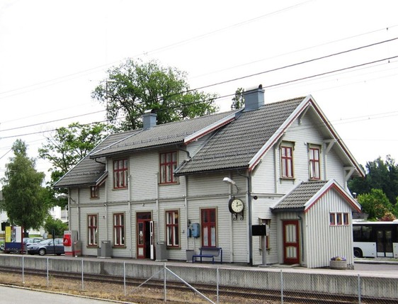 stokke-train-station